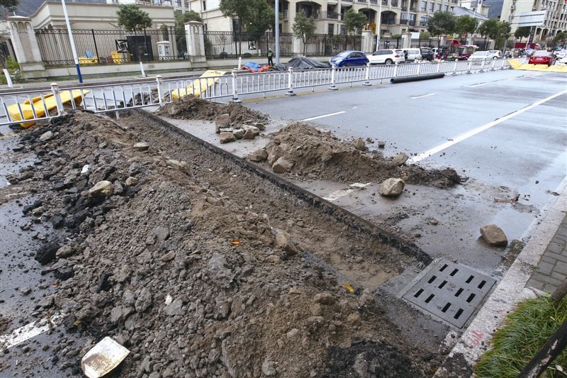 城市地下管线建设需要挖开马路